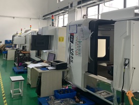 注塑加工時產品有披（pī）鋒，是模具間隙還是鎖模（mó）力問題